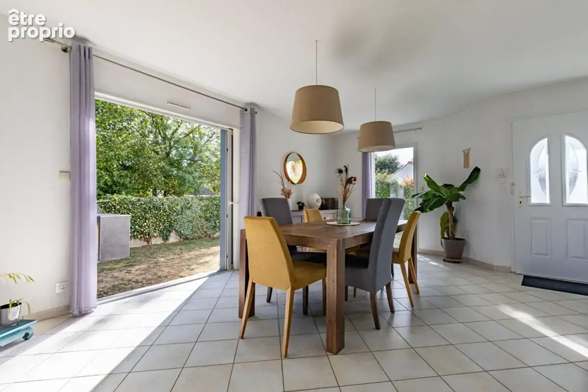 Maison Gorges 6 P . 4 Chs . Bureau . 126.3 M² . Double garages . T 932 M² . Terrasse . Abri jardin - photo 4