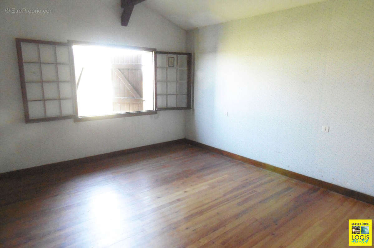 Maison à SAINT-ETIENNE-D'ORTHE