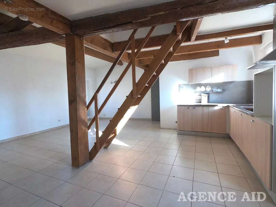 Appartement à CUGES-LES-PINS