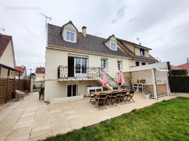 Maison à MITRY-MORY