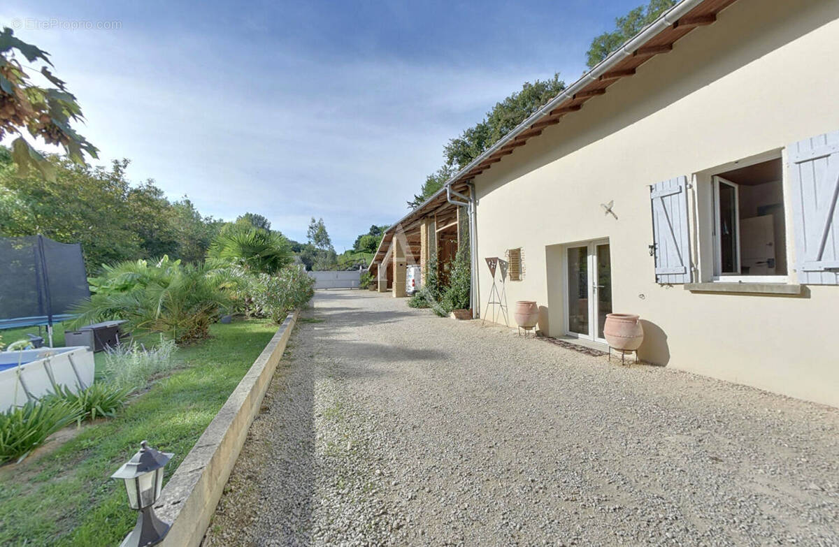 Maison à LAMOTHE-CAPDEVILLE