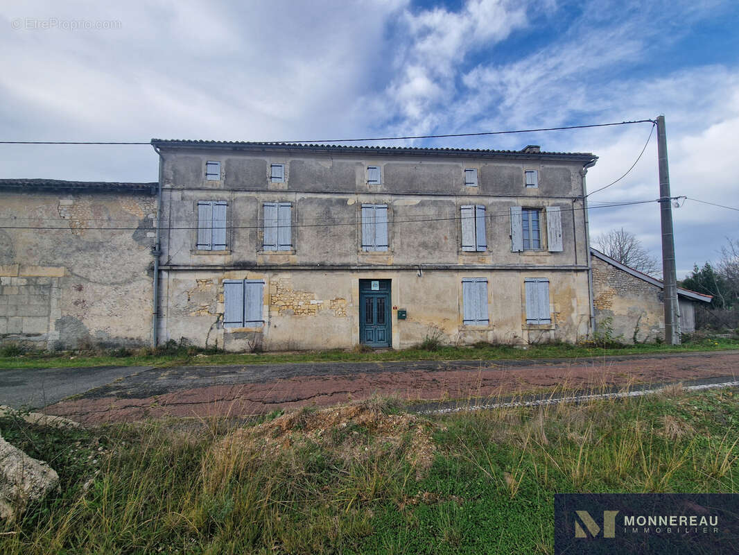 Maison à TOUVERAC