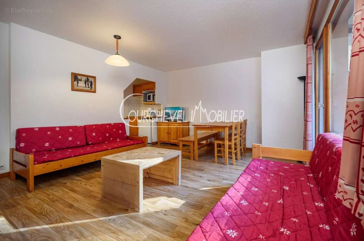 Appartement à LA PERRIERE