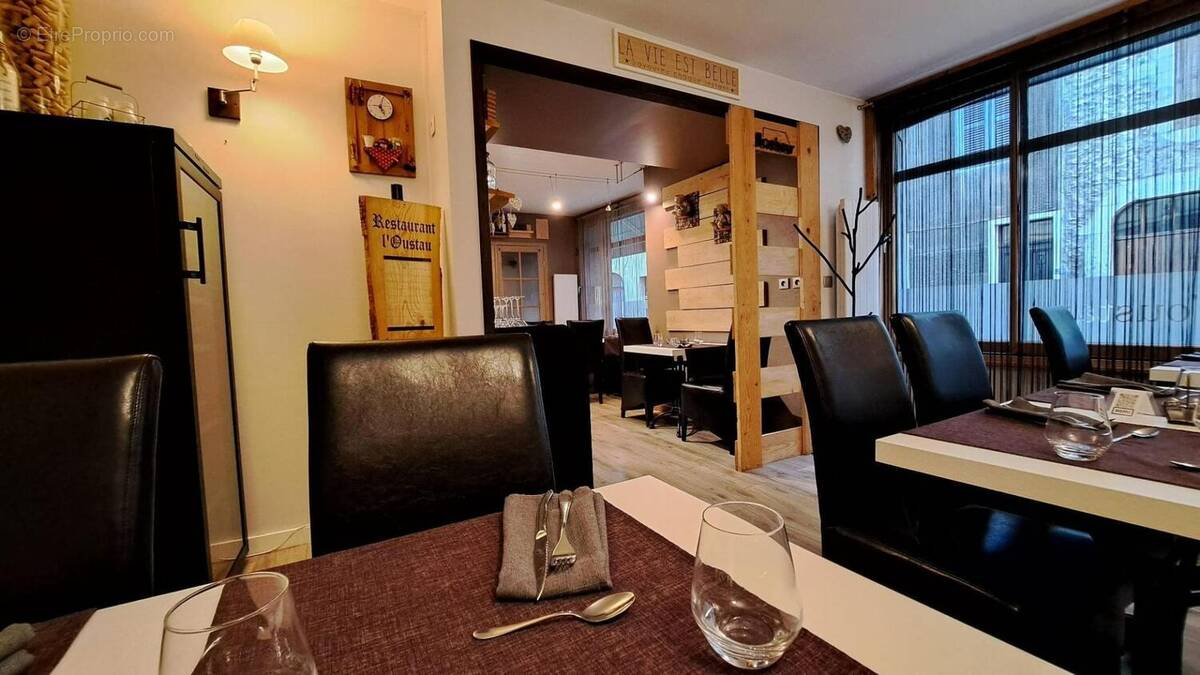 Photo 1 - Commerce à MOIRANS-EN-MONTAGNE