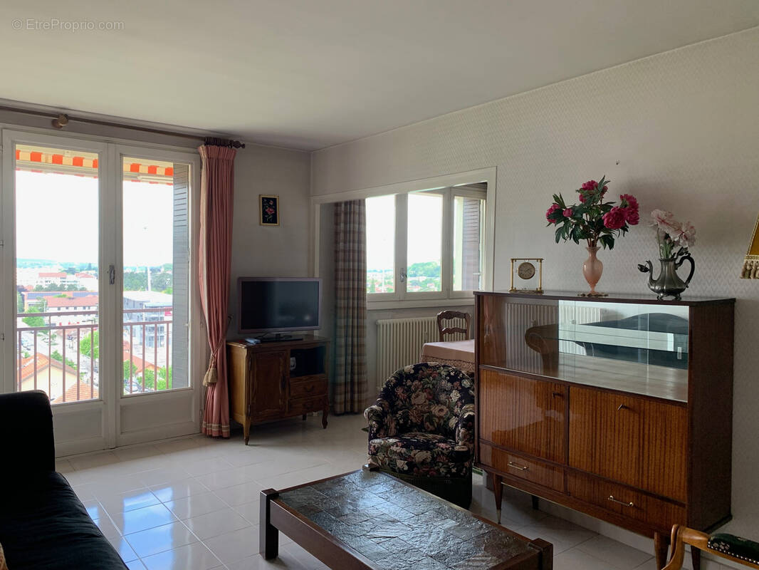 Appartement à BOURGOIN-JALLIEU