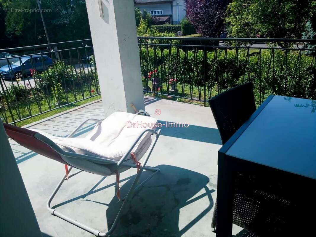 Appartement à POISY