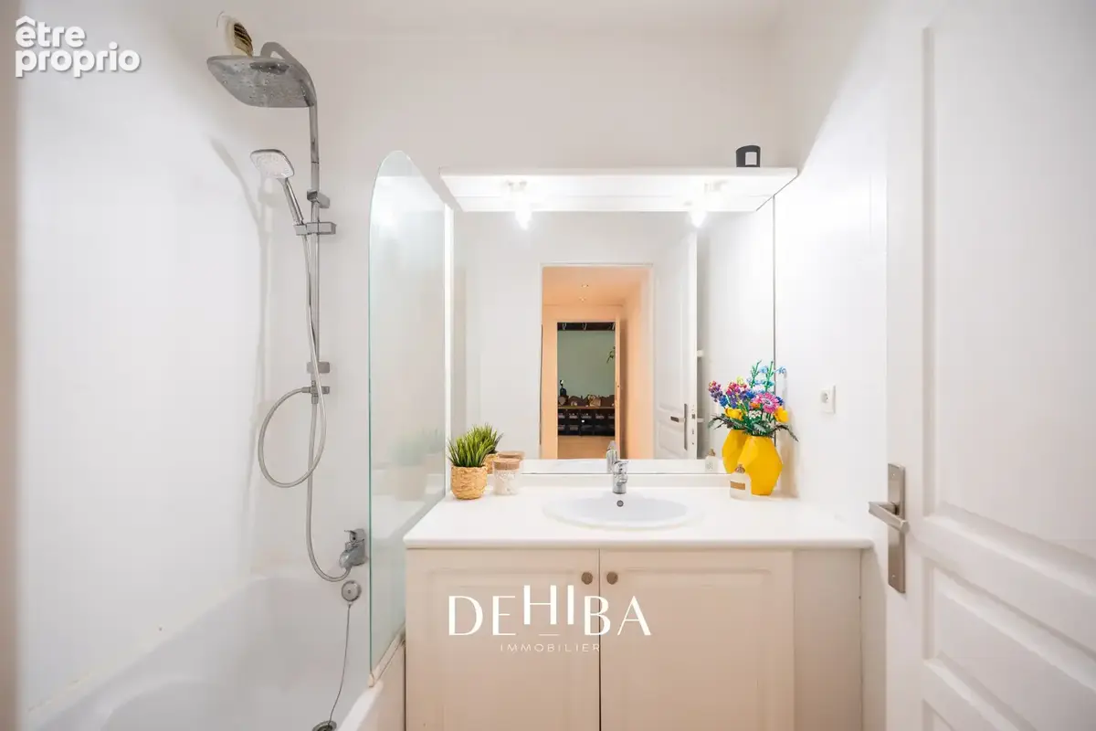 Bel appartement t3 avec terrasse et jardin de 93m2- secteur prisé - place delibes - photo 11