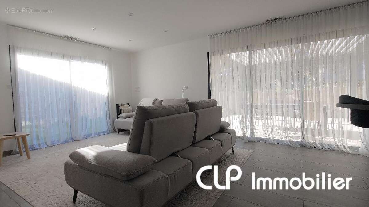 Maison 105 m² à Rochemaure  - photo 9