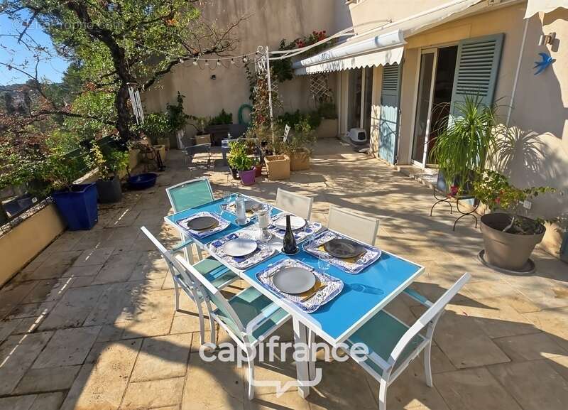 Appartement à HYERES