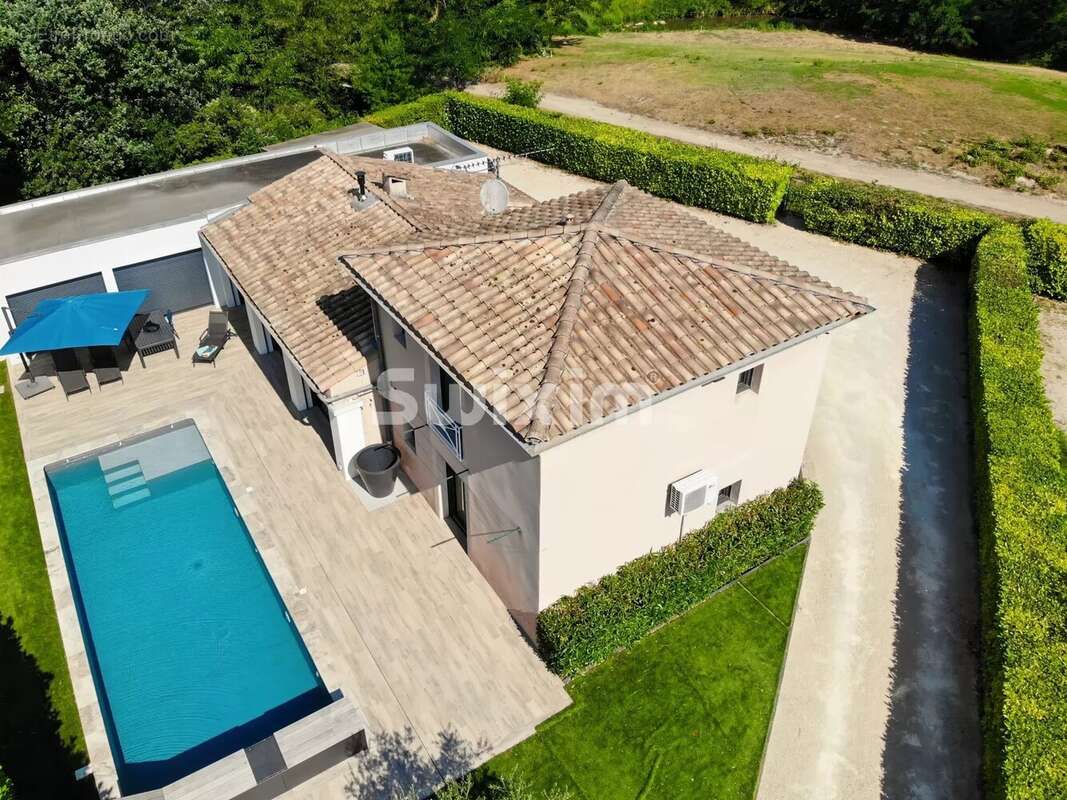 Maison à MONTBOUCHER-SUR-JABRON