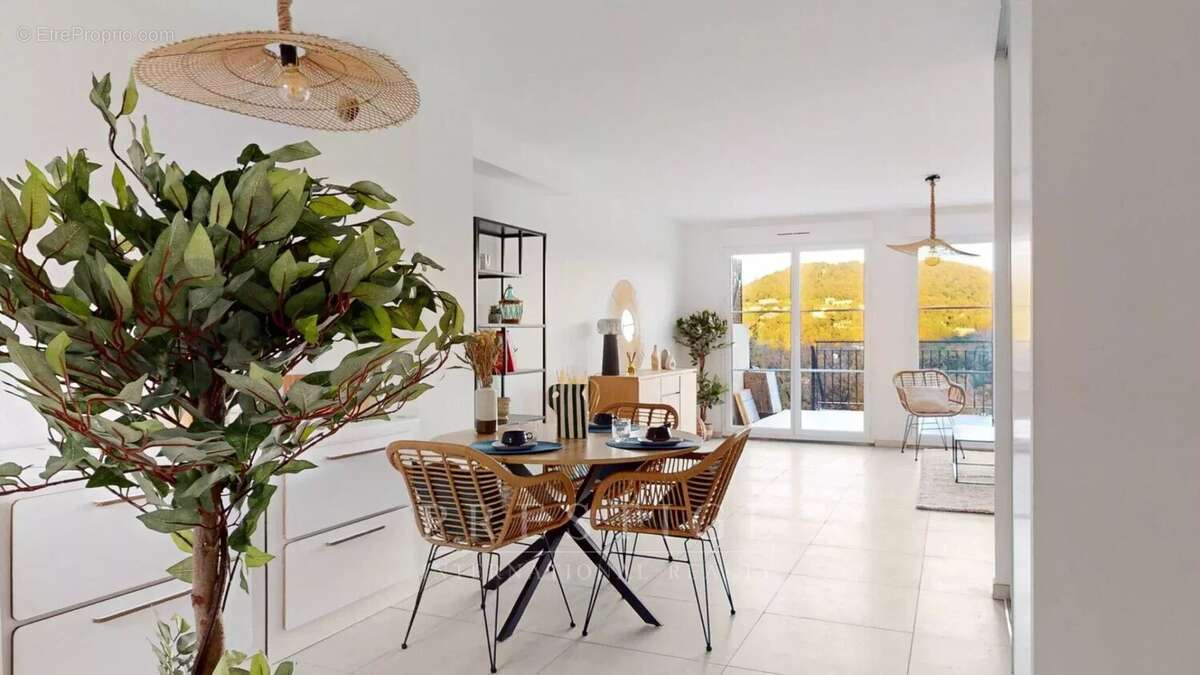 Maison à LA GARDE-FREINET