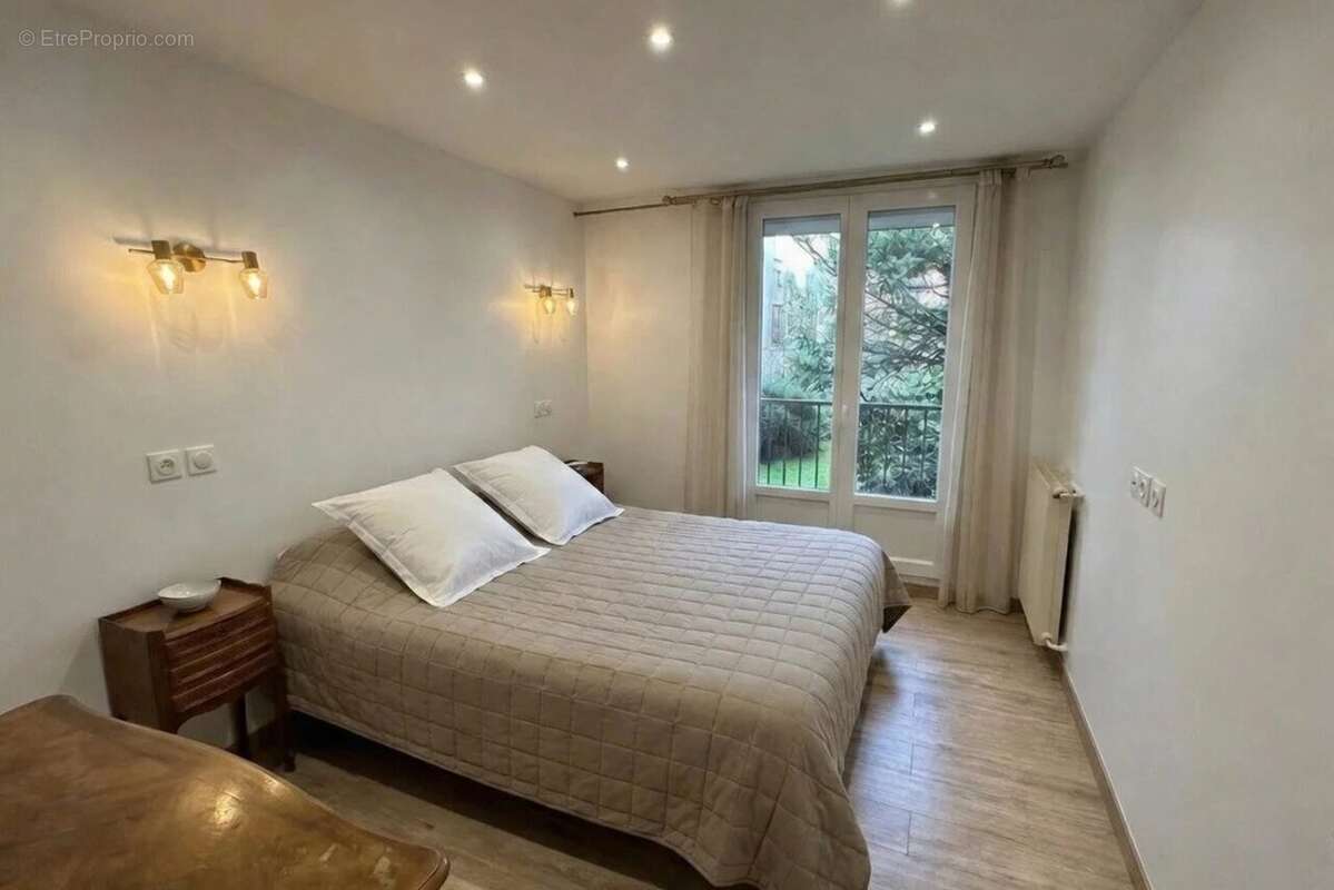 Appartement à SAINT-MAUR-DES-FOSSES