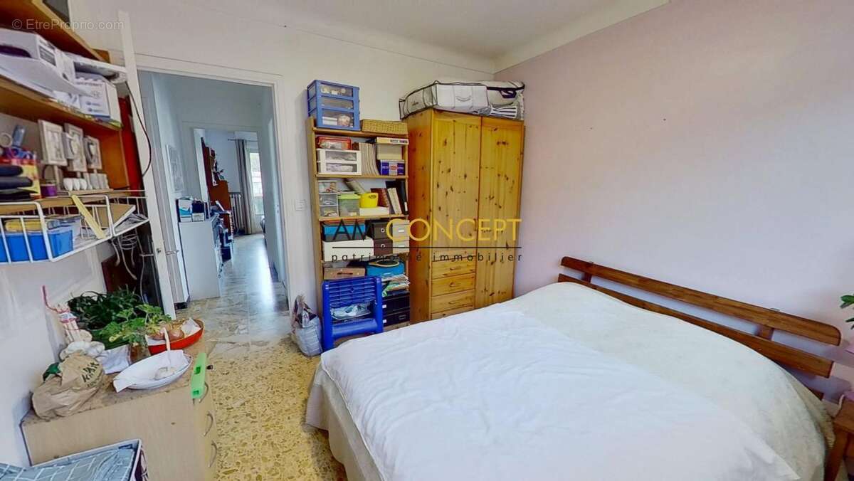 Appartement à CONTES