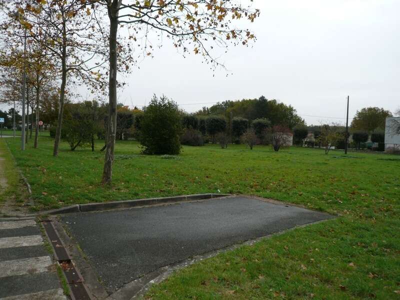 Terrain à CHATEAUBERNARD