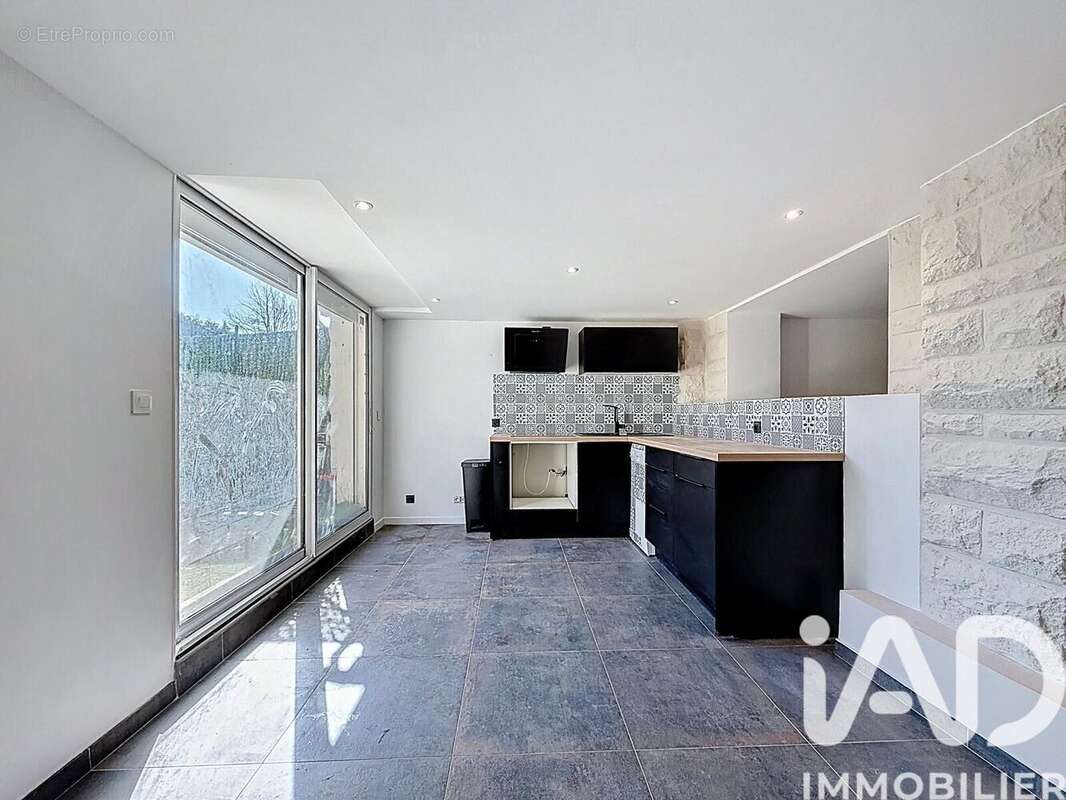 Photo 3 - Appartement à CLAYE-SOUILLY