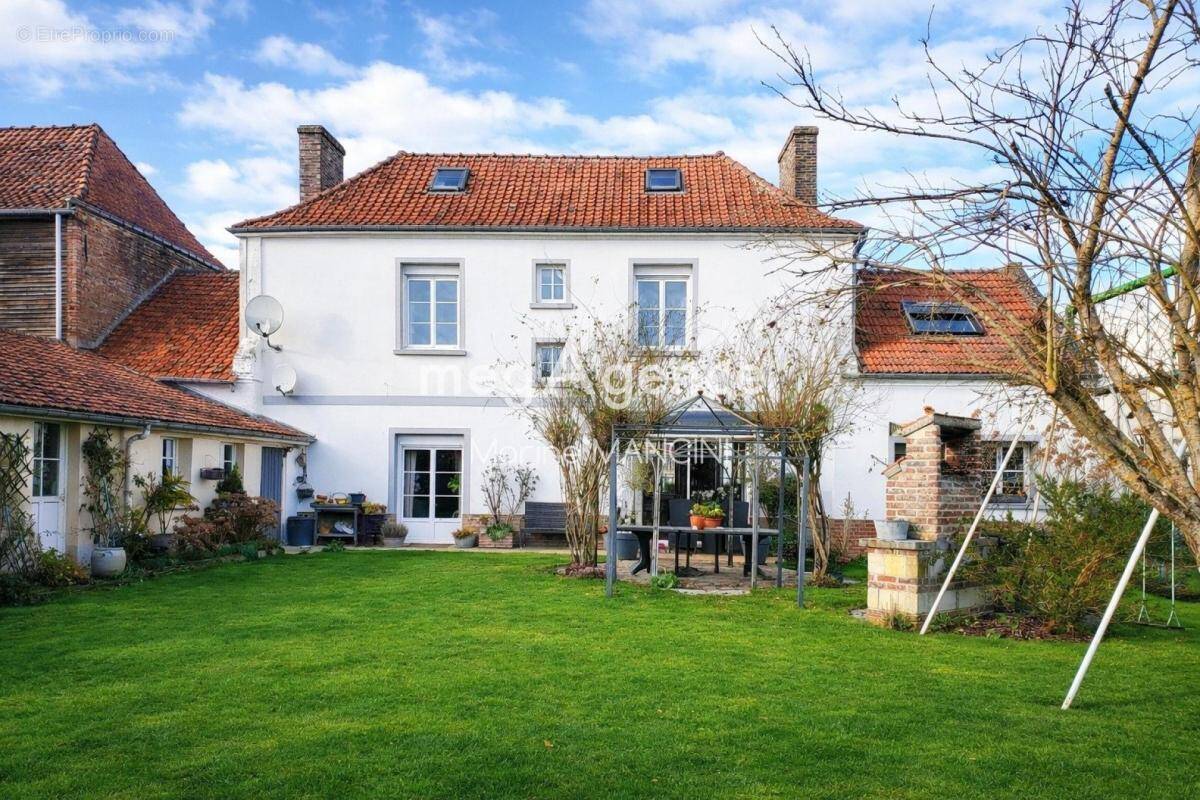 Maison à HALLENCOURT