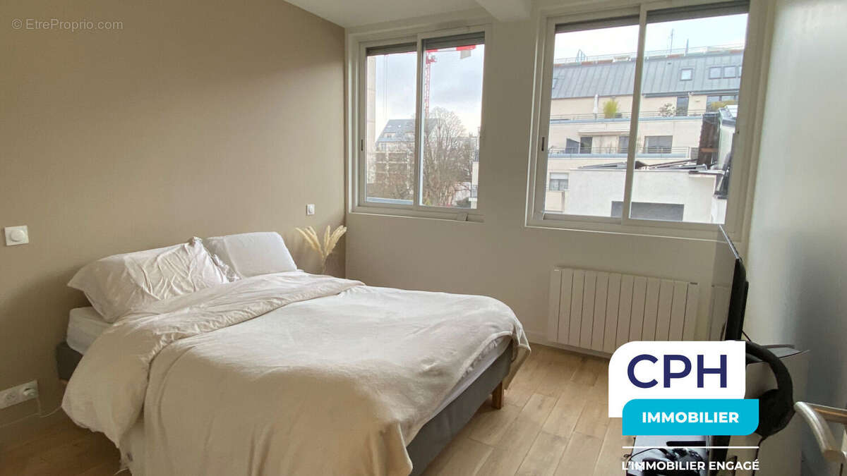 Appartement à COURBEVOIE