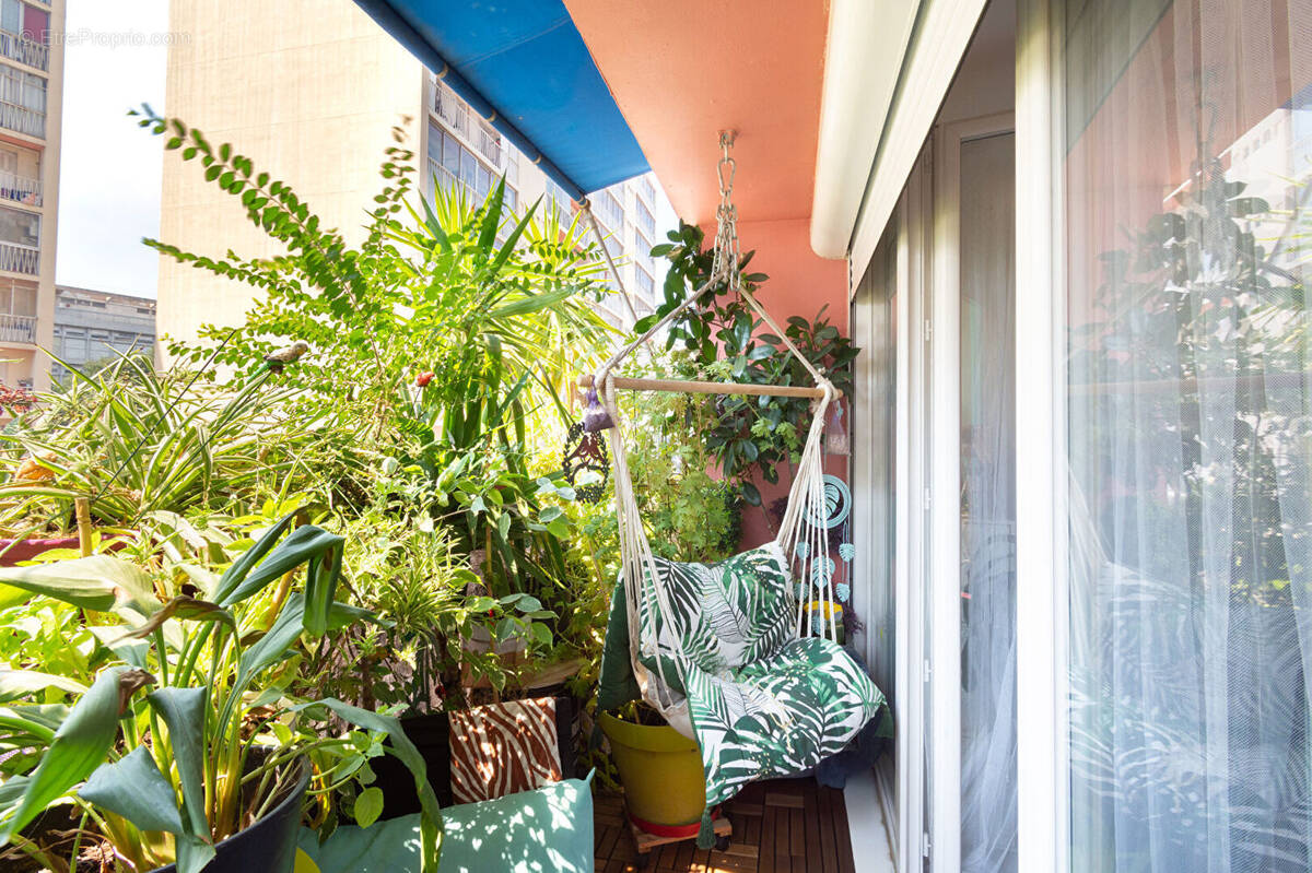 Appartement à MARSEILLE-5E