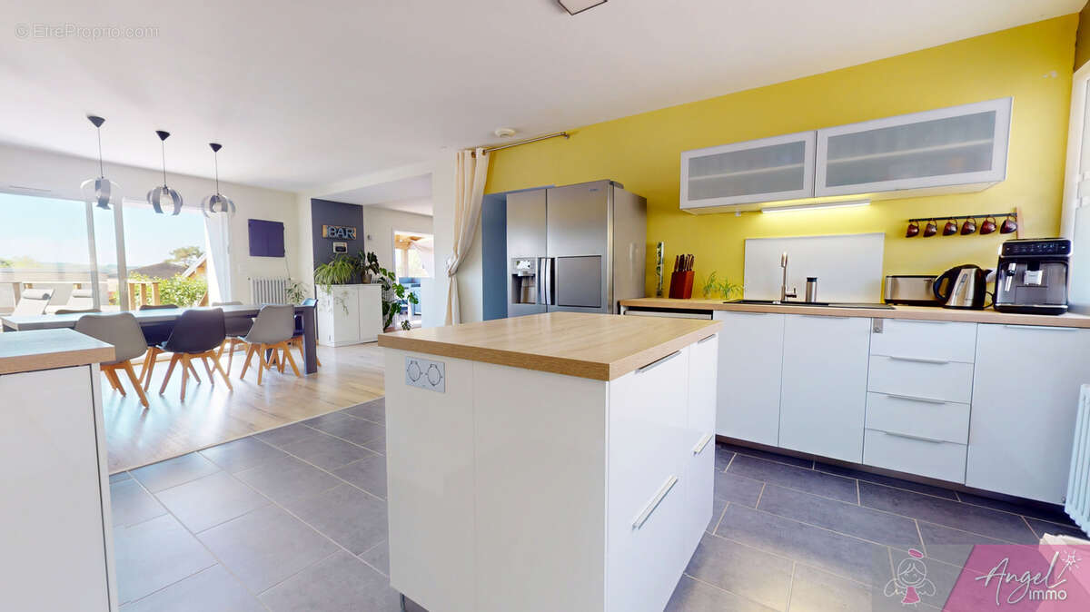 Maison à ORCHAMPS