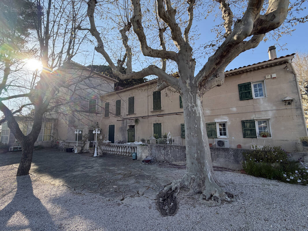 Maison à SAINT-CYR-SUR-MER