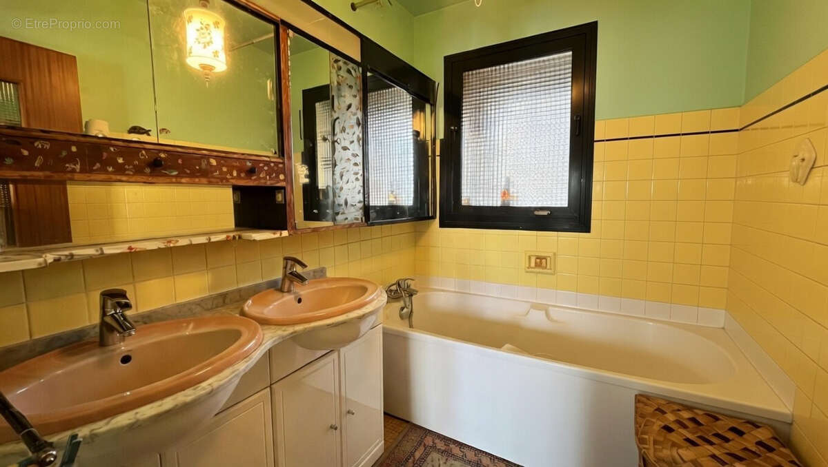 Appartement à MAISONS-LAFFITTE