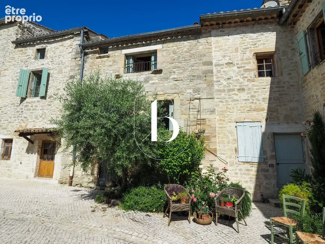 Maison à BARJAC