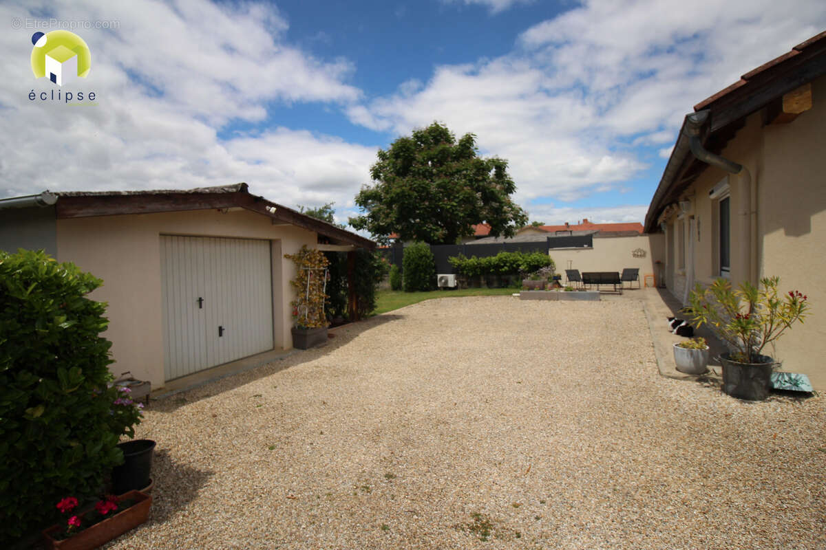 Ferme renovee 107 m2 - photo 9