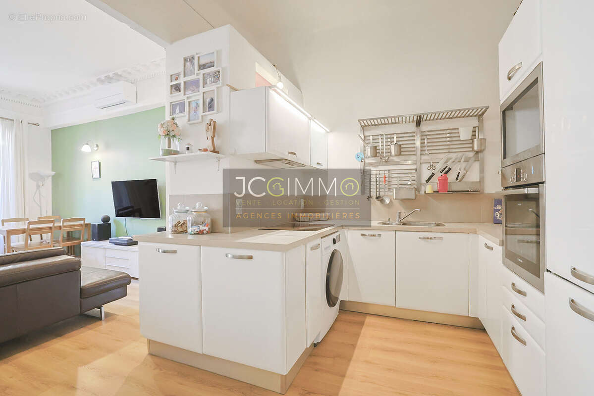 Appartement à HYERES