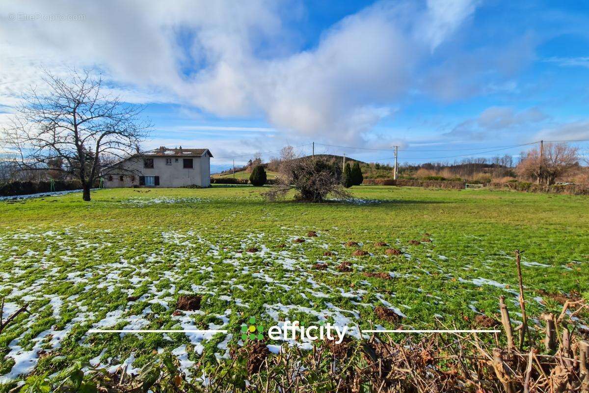 Terrain à VERNET-LA-VARENNE