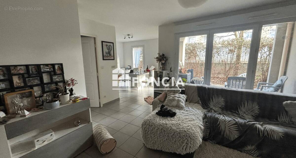 Appartement à MEYZIEU