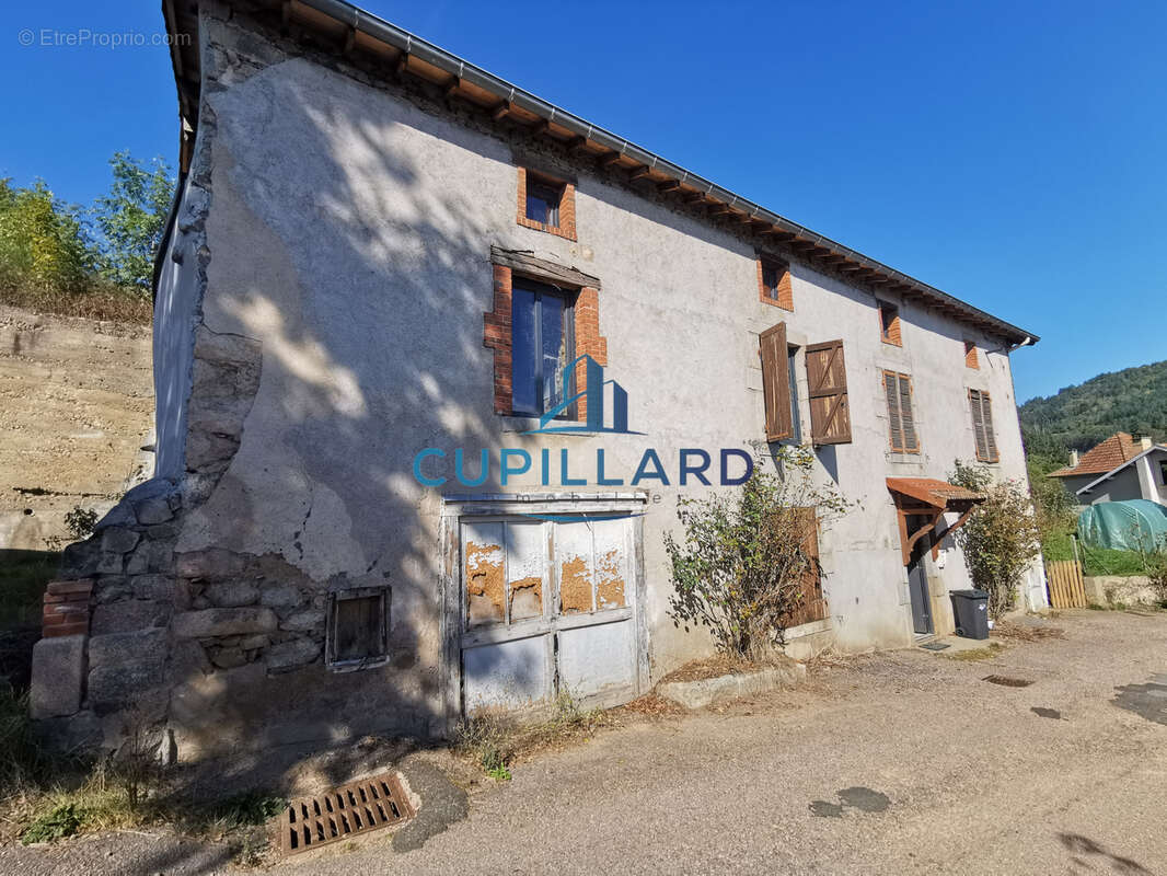 Maison à SAINT-JUST-EN-CHEVALET