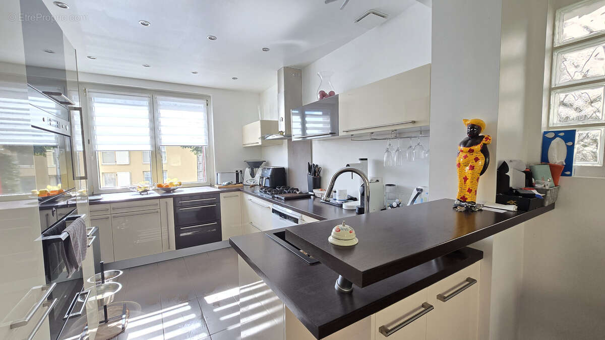 Maison à SAINT-REMY-LES-CHEVREUSE