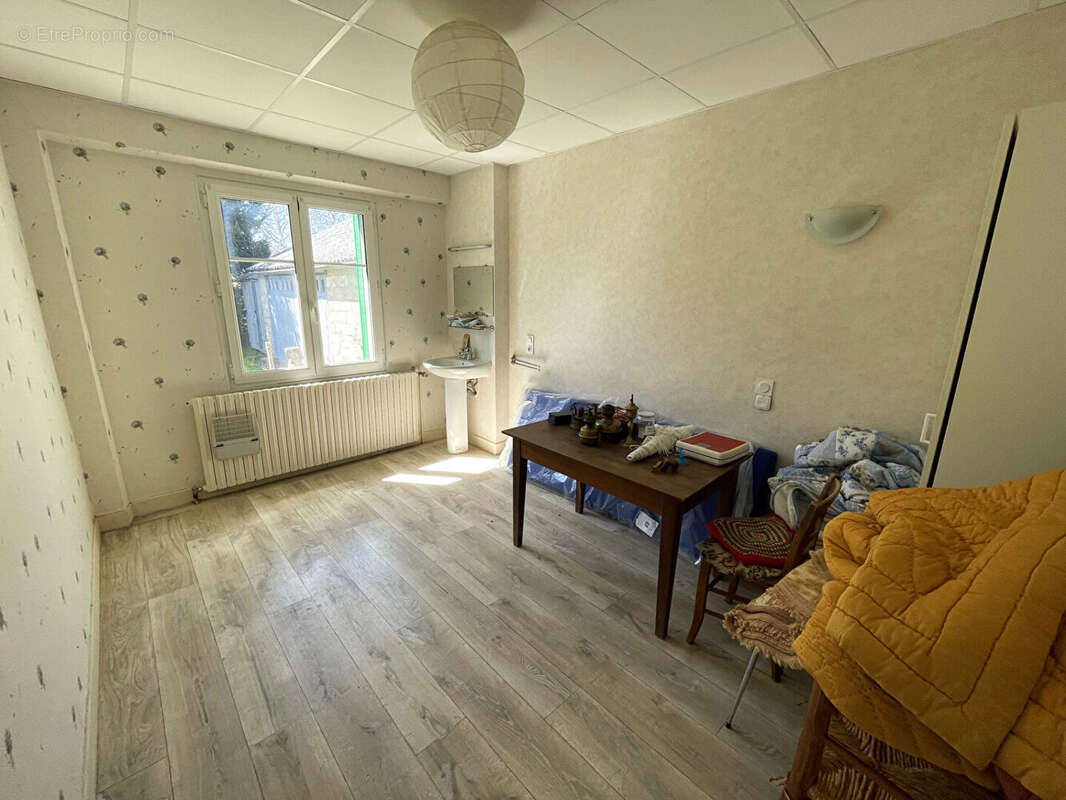 Maison à SAINT-GERVAIS-D&#039;AUVERGNE