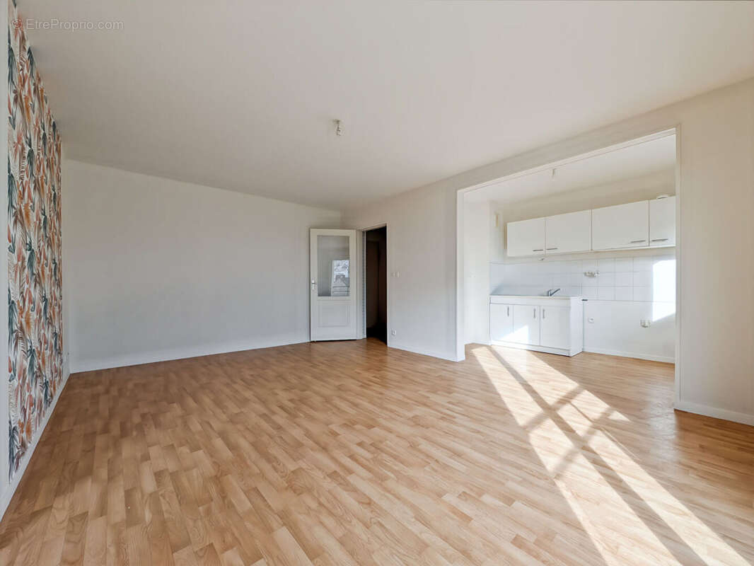 Appartement à SAINT-AUBIN-D'AUBIGNE