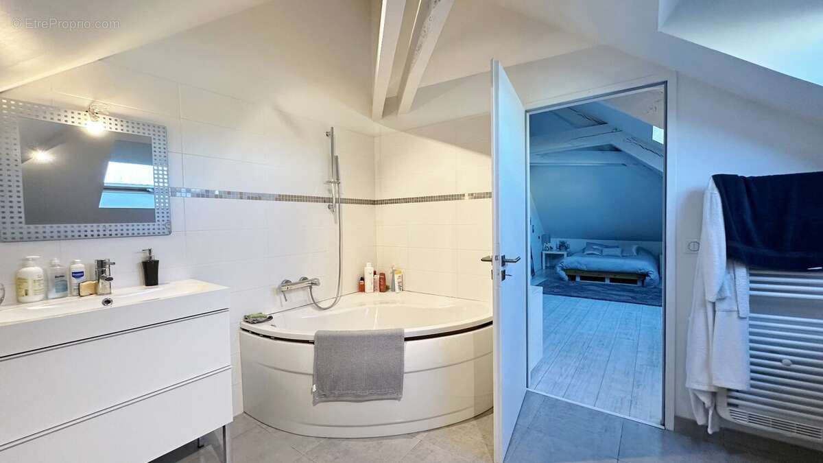 Maison de maître à vendre proche de Saint-Martin-de-Seignanx  Propriété de caractère avec piscine et dépendance - photo 19