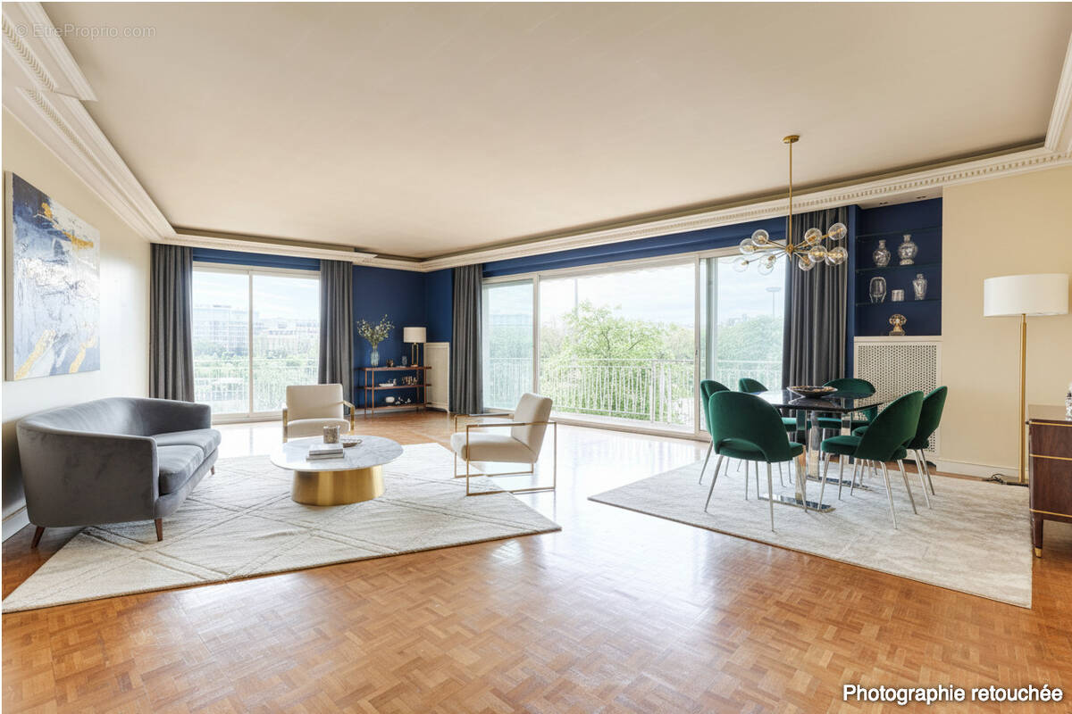 Appartement à PARIS-16E