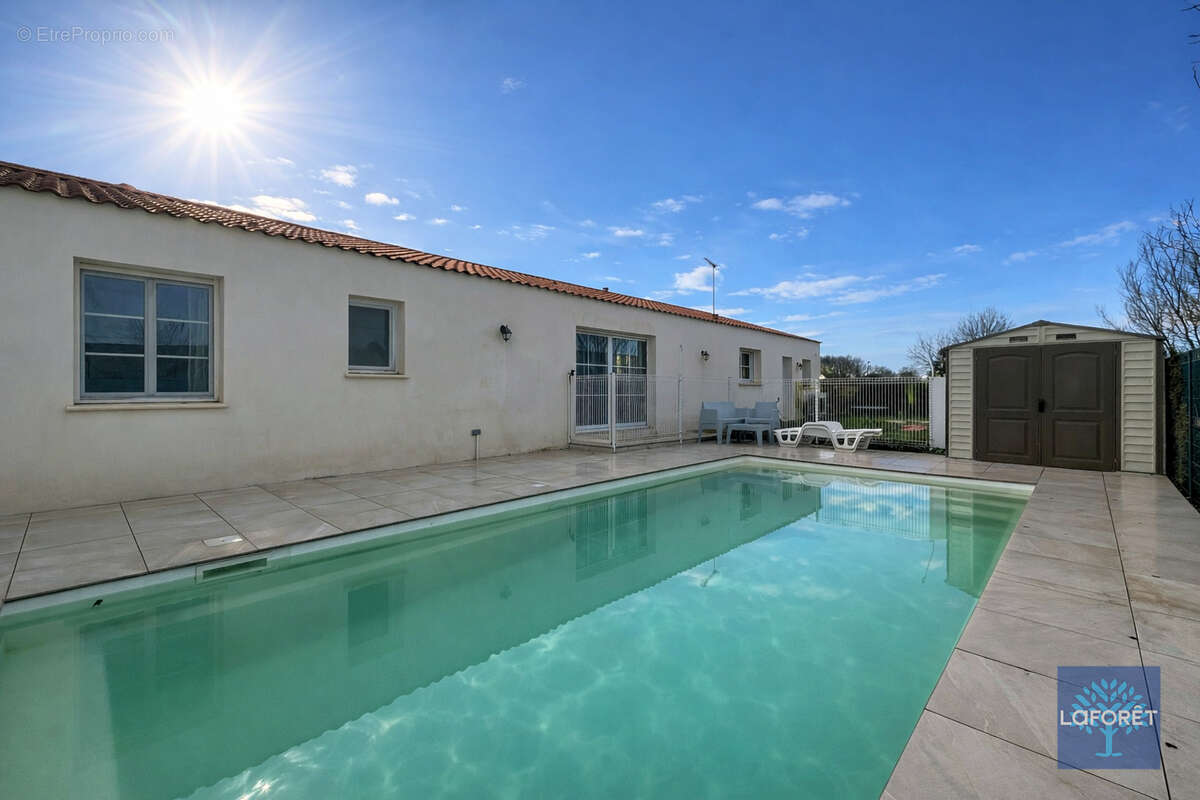 Maison à COMMEQUIERS