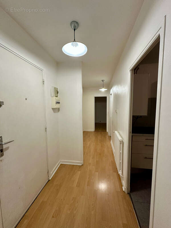 Appartement à SAINTE-GENEVIEVE-DES-BOIS