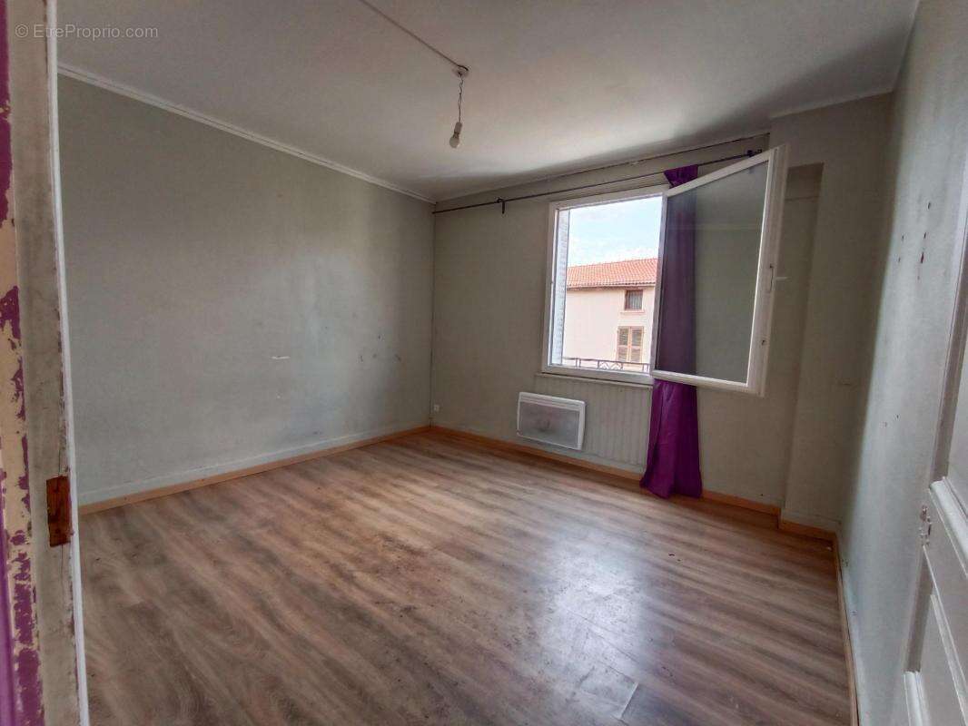 Appartement à THIERS