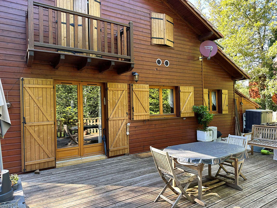 Maison à LACHAPELLE-AUZAC