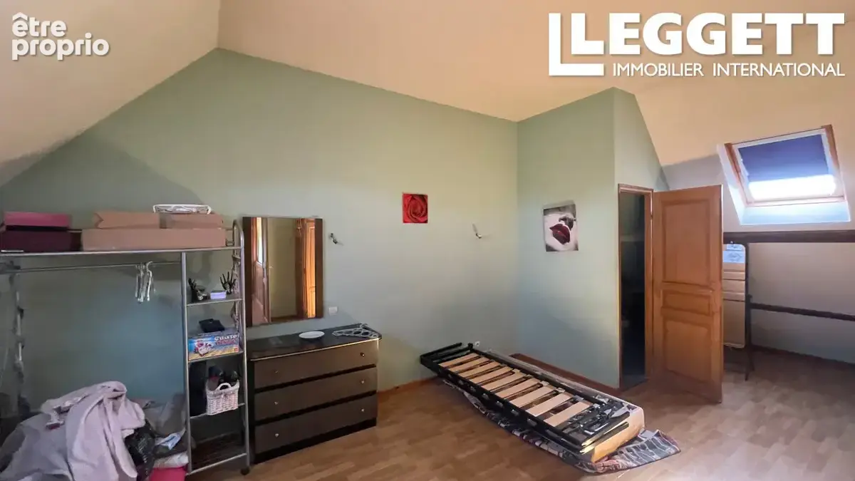 Grande maison de village de 5 chambres avec terrain, nombreuses dépendances et allée privée - photo 7