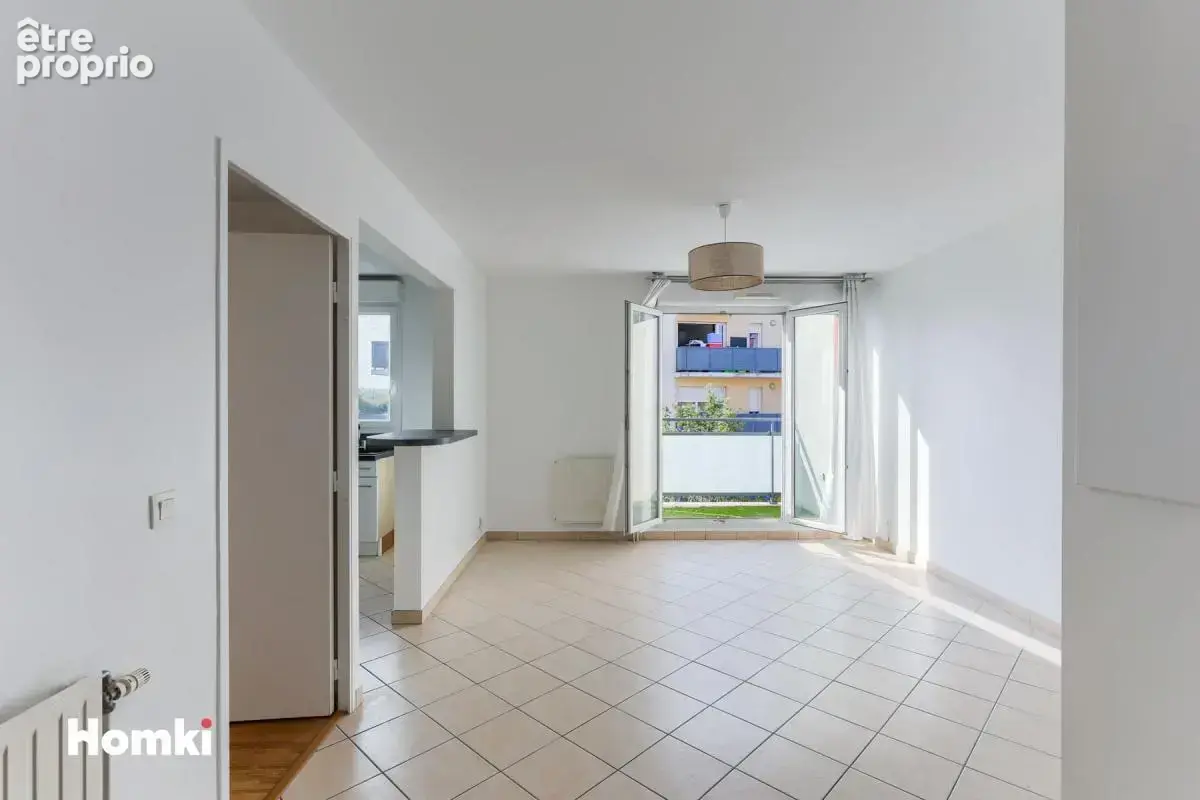 Appartement T3 de 57 m² à Chelles 77500, Rue Henri Rol Tanguy - photo 3