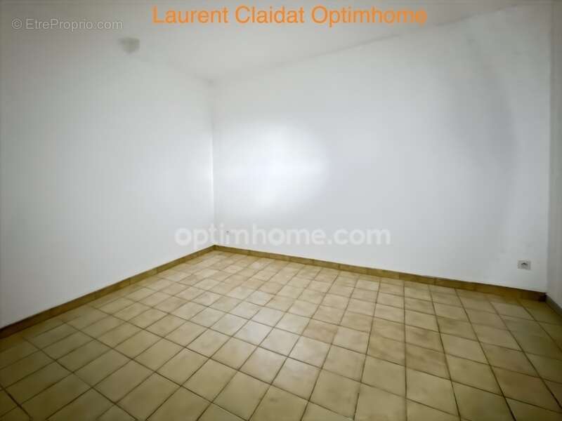 Spécial investisseur – 6 logements en centre-ville – 5 t2 rénovés + maison avec garage – rentabilité attractive - photo 23