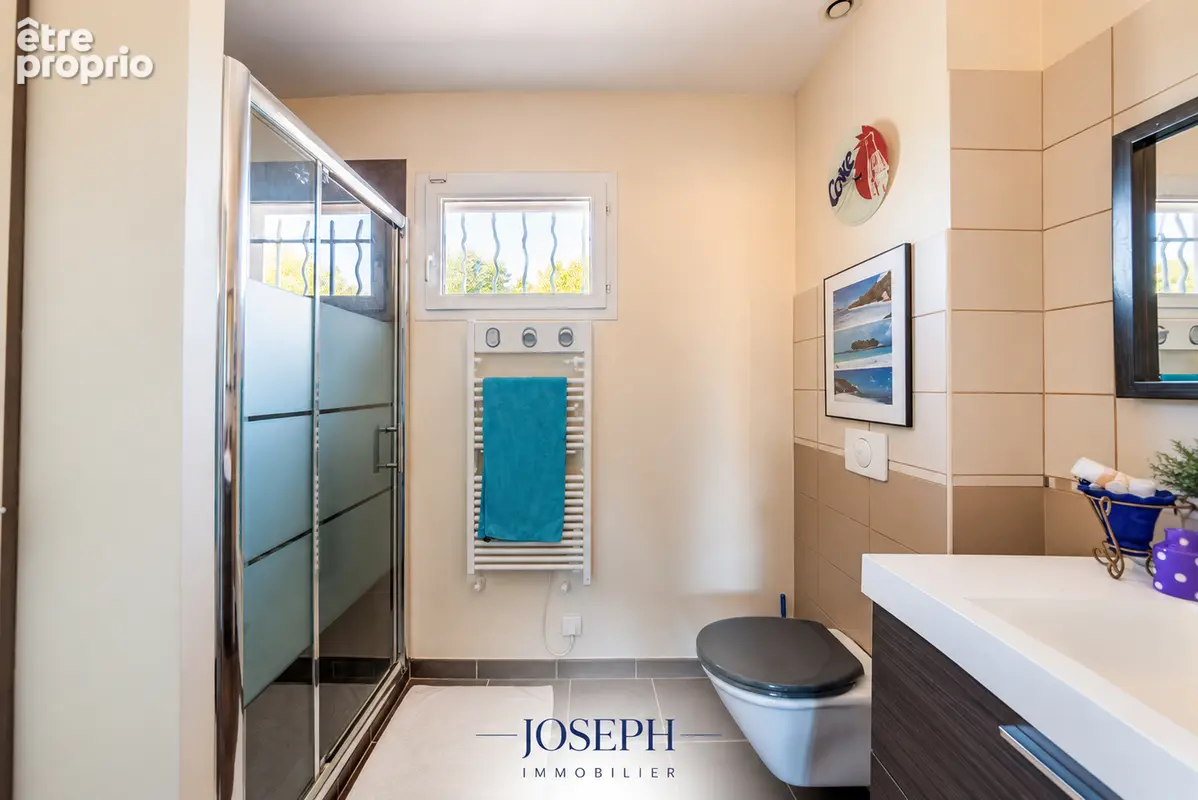 Parc du Garroussal COLOMIERS / TOURNEFEUILLE - Grande maison de 192 m² avec séjour de 110m2, sauna et DPE A - photo 14