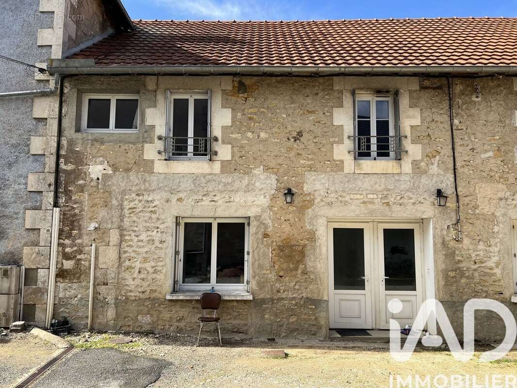 Photo 3 - Appartement à SAVIGNE