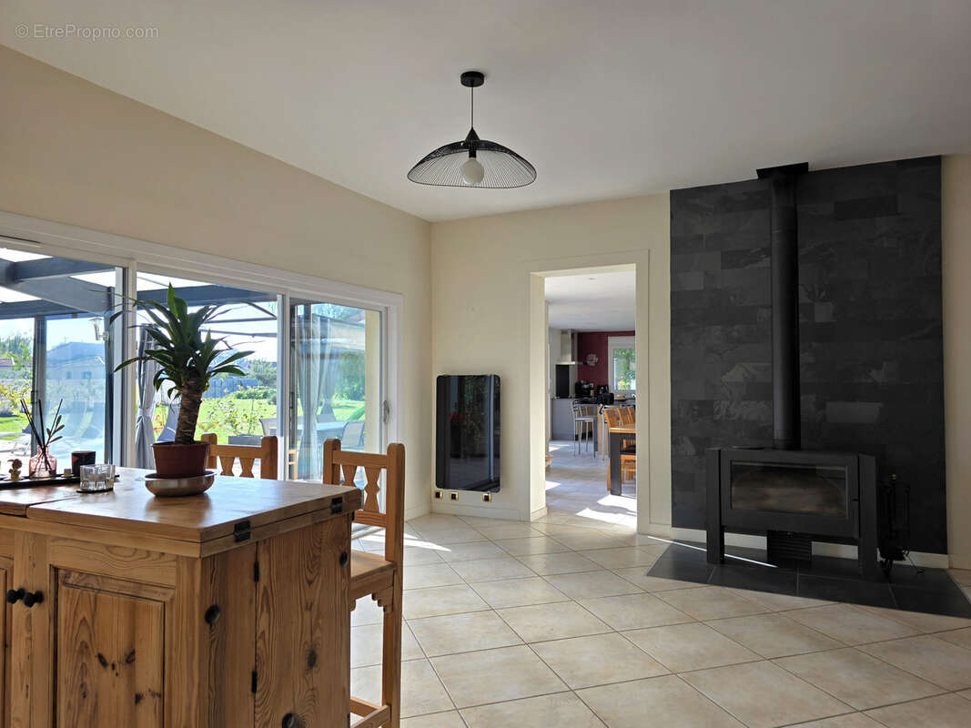 Maison à PONT-DU-CHATEAU