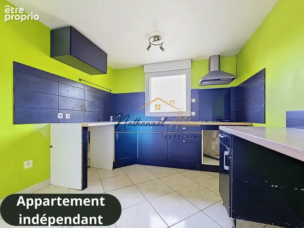 Maison avec logement indépendant, piscine, garage, écurie et terrain - photo 14