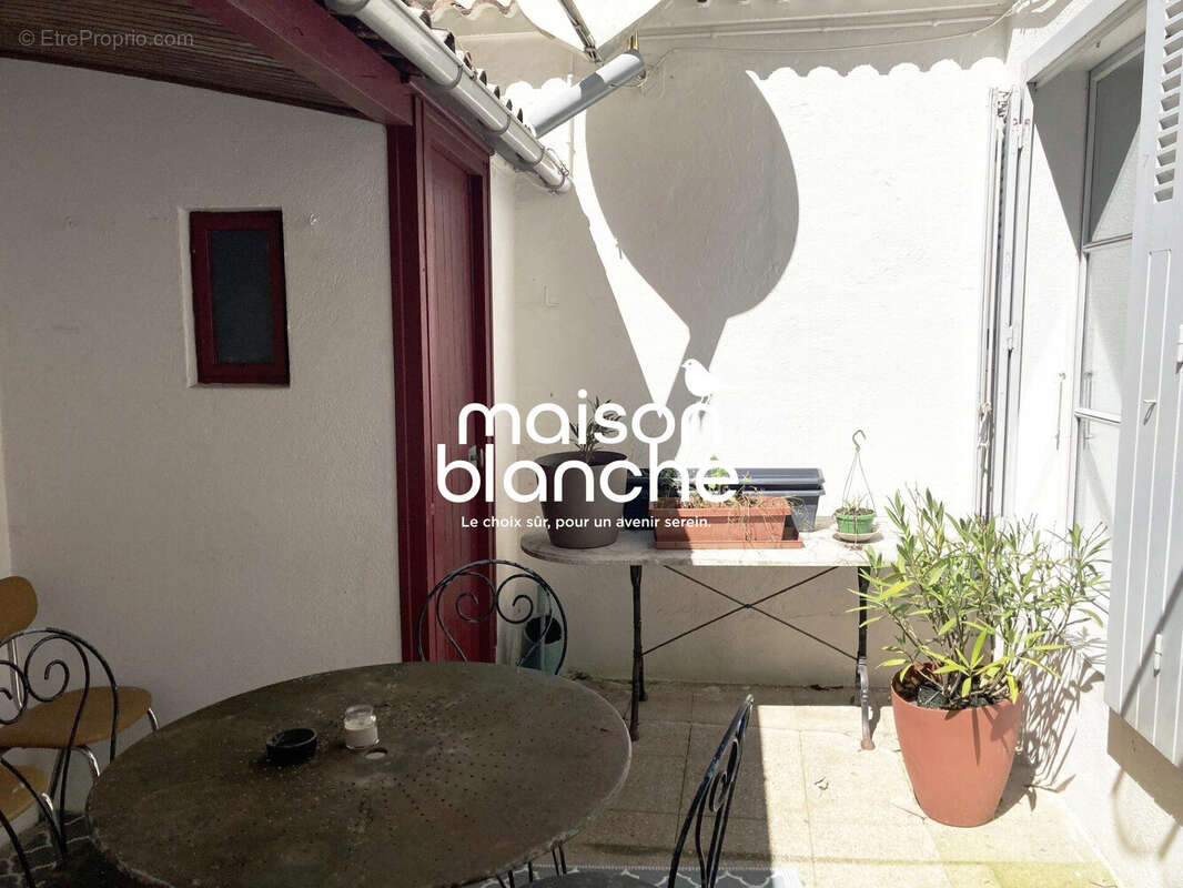 Maison 131 m² à Saint-Maixent-L'ecole  - photo 2