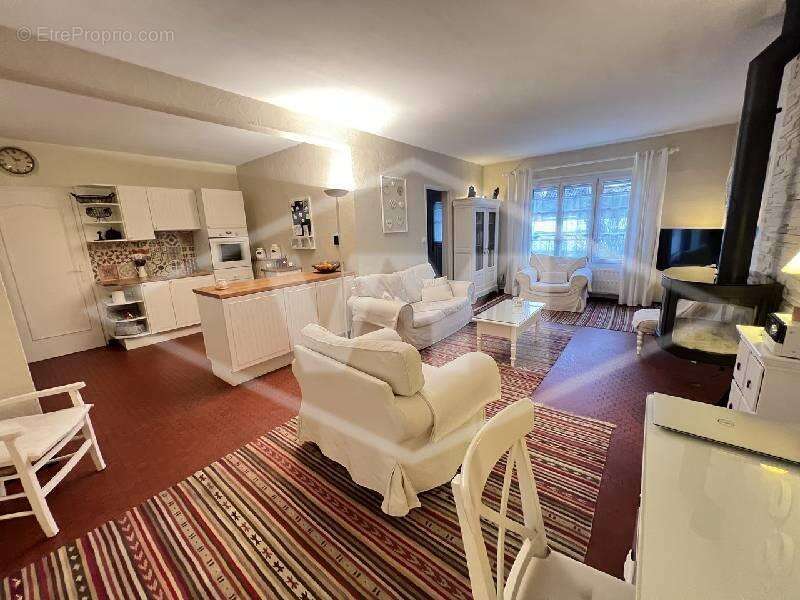 Maison à COMBS-LA-VILLE