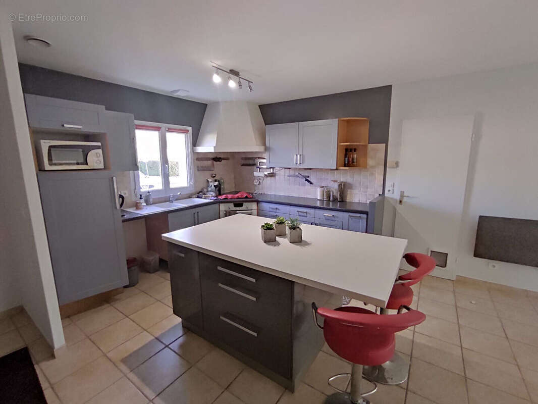 Maison à SAINTE-FLAIVE-DES-LOUPS